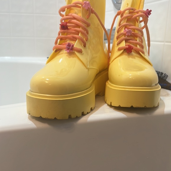 Yellow platform boots - Picture 5 of 7